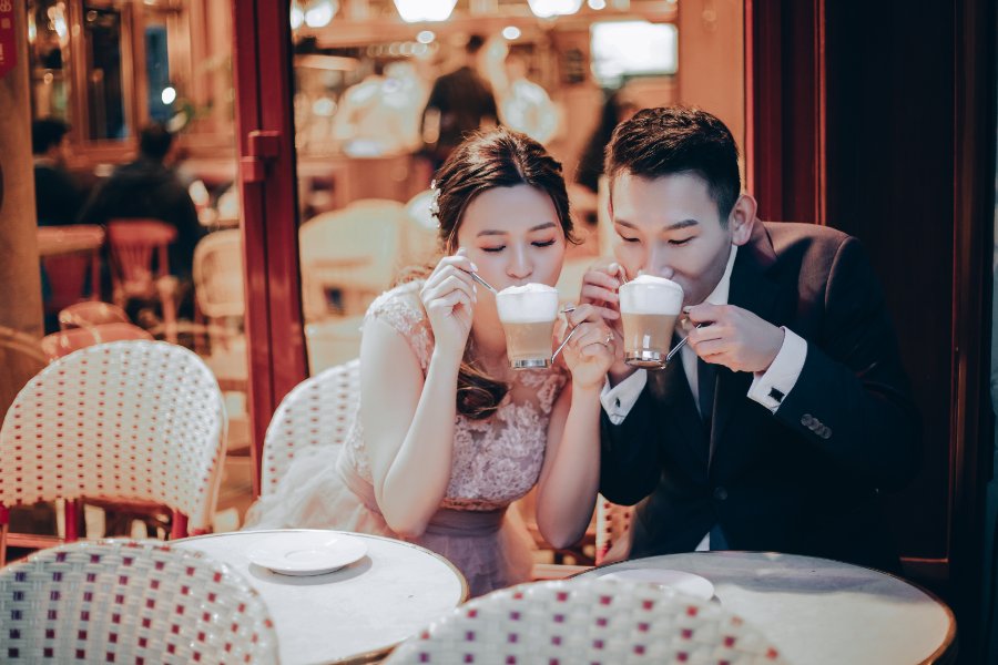 J&A: US Couple's Paris Day to Night Pre-wedding Photoshoot by Yao on OneThreeOneFour 23