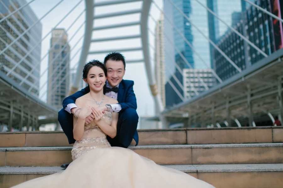 Bangkok Chong Nonsi and Chinatown Prewedding Photoshoot in Thailand by Sahrit on OneThreeOneFour 20