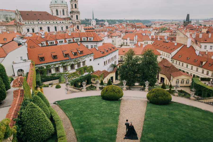 Naomi & Hann's Wedding Photoshoot in Prague by Nika on OneThreeOneFour 18
