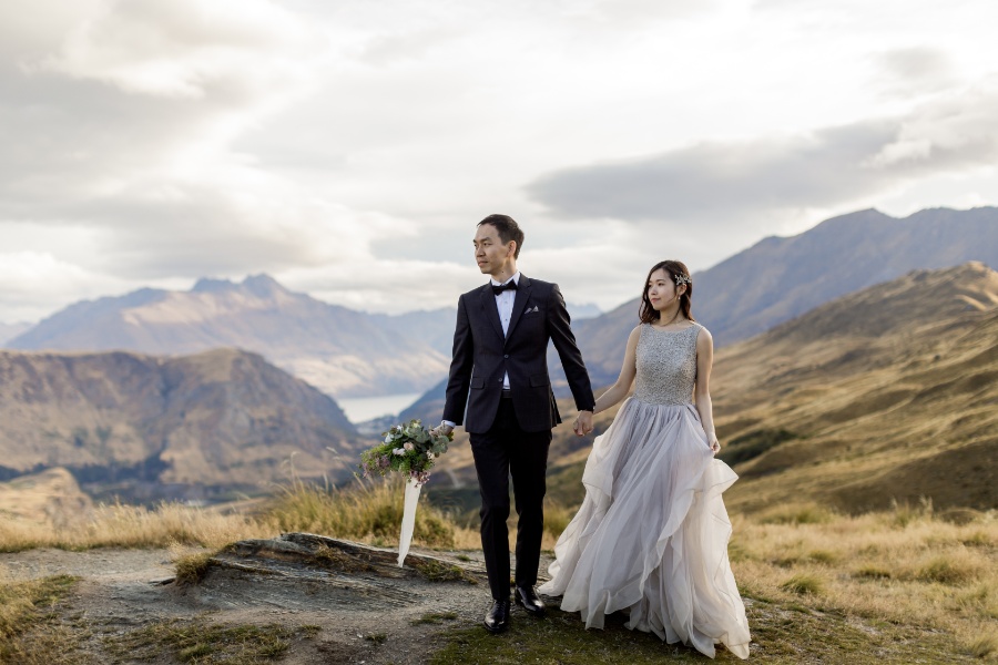 N&J: New Zealand Pre-wedding Photoshoot at Coromandel Peak and Lake Wanaka by Fei on OneThreeOneFour 19