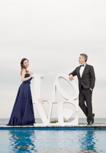 Taiwan Studio Pre-Wedding And Outdoor Photoshoot At The Park 