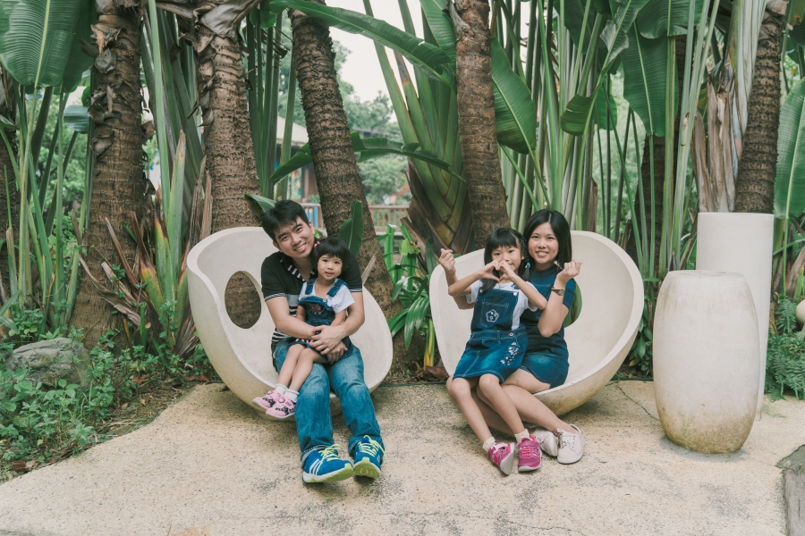 Taiwan Casual Family Photoshoot At An Animal Farm in Kaohsiung City by Star on OneThreeOneFour 6