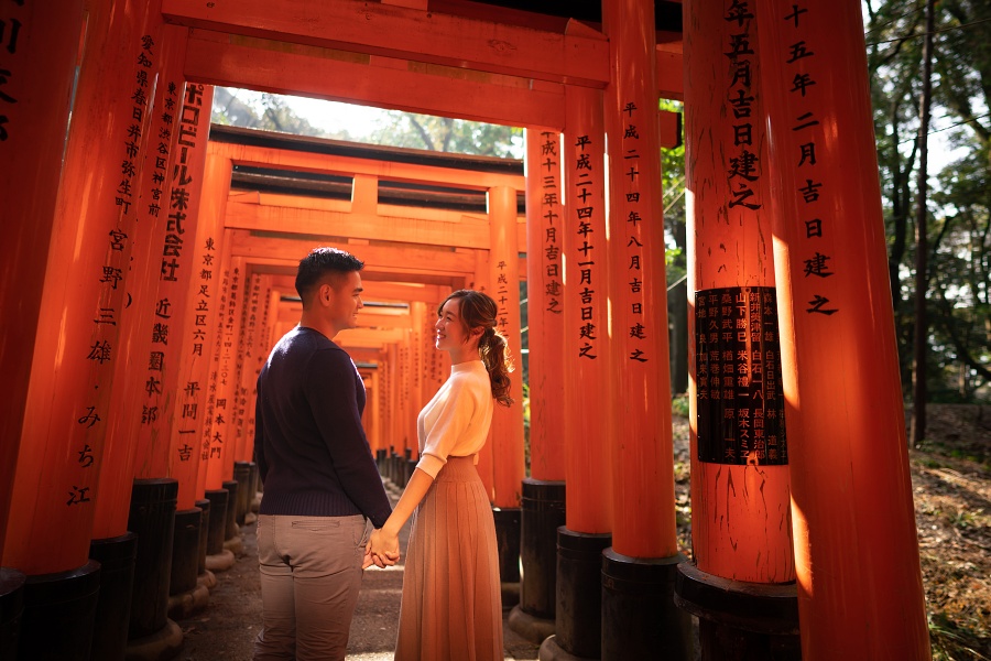 Japan Kyoto Pre-Wedding at Fushimi Inari Shrine and Nara Park by Kinosaki  on OneThreeOneFour 7
