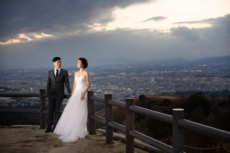 wedding photoshoot nara mount Wakakusayama