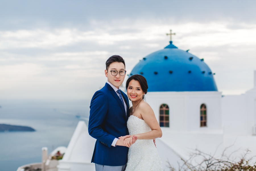 Santorini Pre-Wedding Photographer: Engagement Photoshoot In Oia During Sunset by Nabi on OneThreeOneFour 2