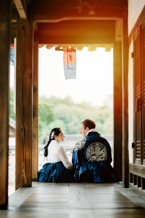B&J: Hanbok pre-wedding at Namsangol Hanok Village in Seoul by Jungyeol on OneThreeOneFour 15