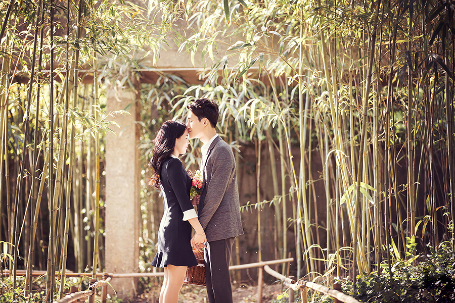 Korea Casual Couple Photoshoot At Seonyudo Park In Spring by Junghoon on OneThreeOneFour 10