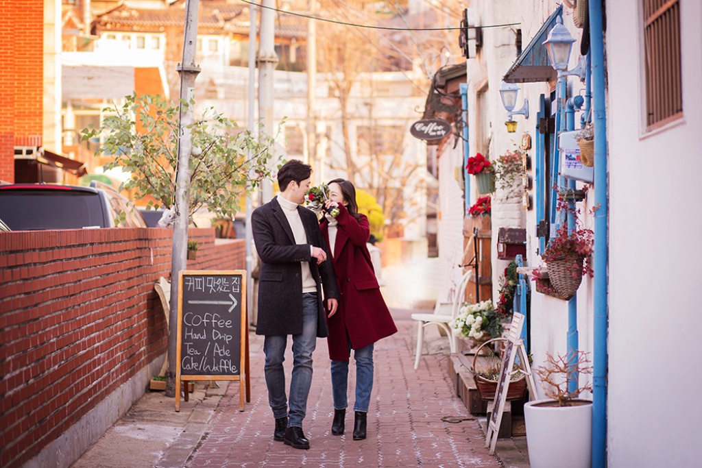 Korea Casual Couple Photoshoot At Samcheongdong  by Junghoon  on OneThreeOneFour 3