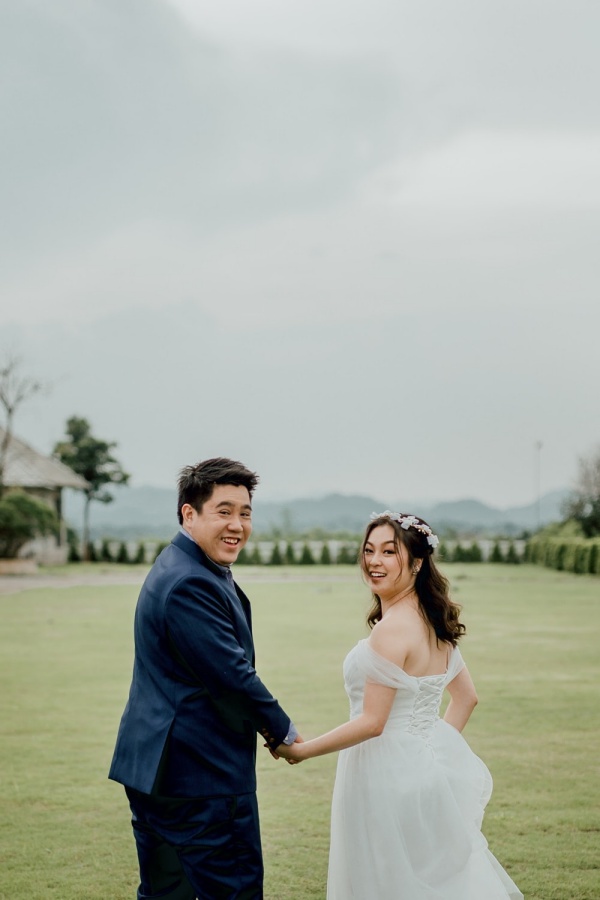 Khao Yai Pre-Wedding Photoshoot At Natural Landscapes and Sights by Por  on OneThreeOneFour 16