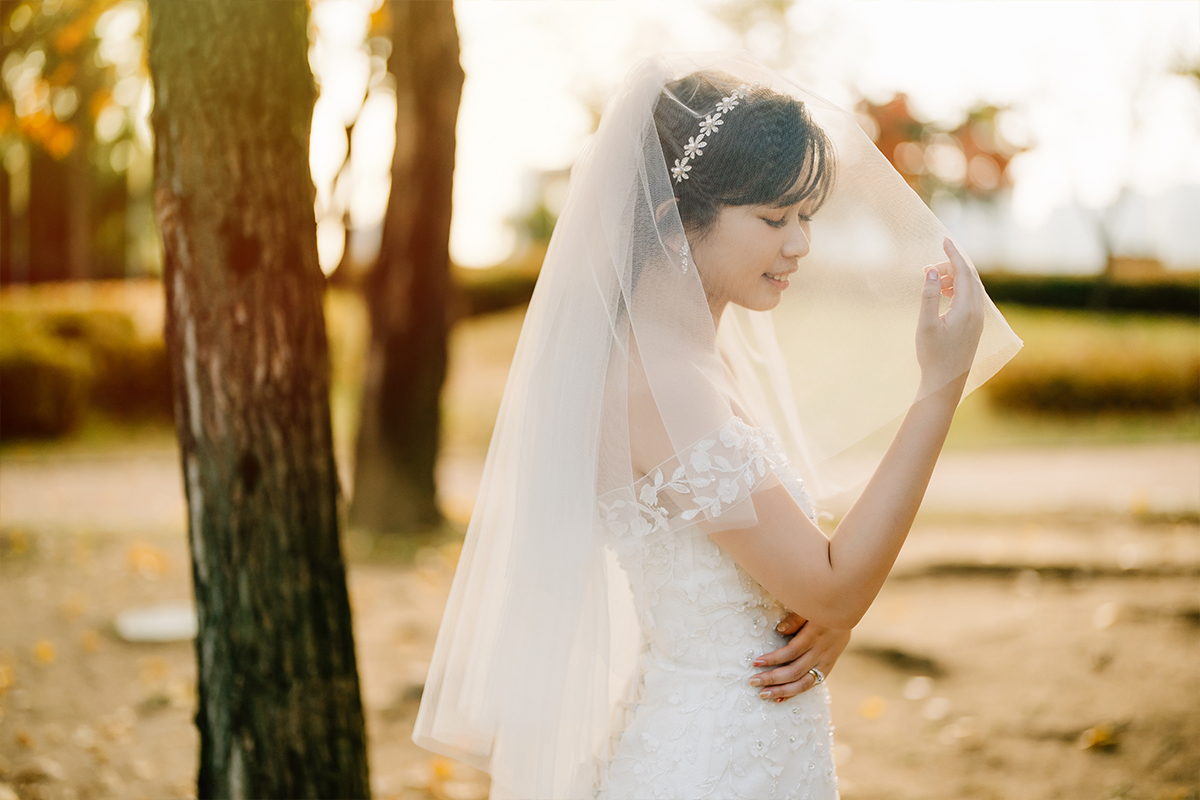 Korea Seoul Autumn Pre-Wedding Photoshoot with Silvergrass at Hanuel Park & Seonyudo Park by Jungyeol on OneThreeOneFour 26