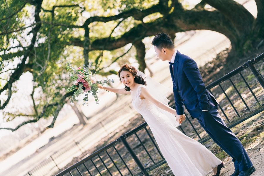 Japan Pre-Wedding Photoshoot At Nara Deer Park  by Jia Xin  on OneThreeOneFour 10