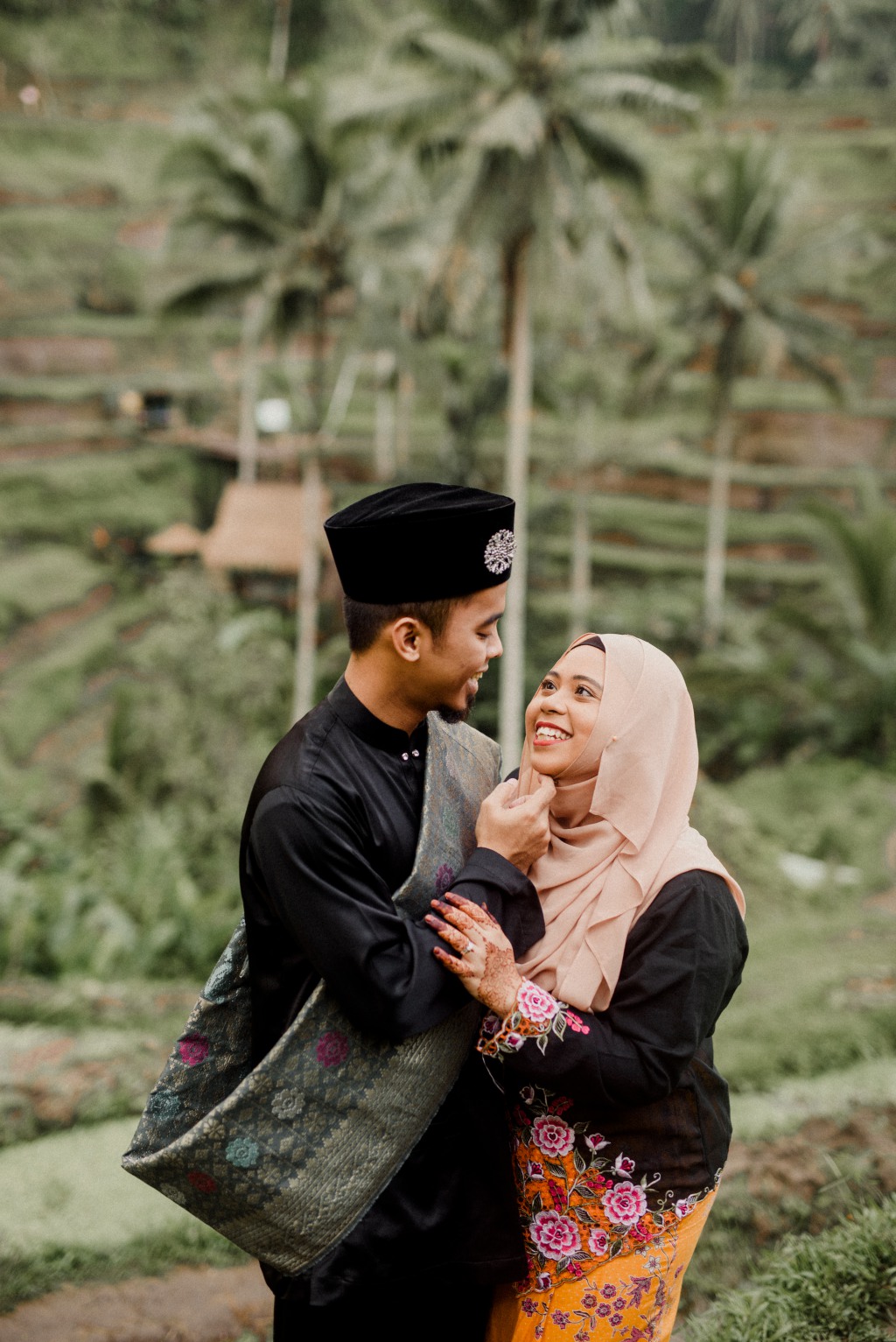 Bali Honeymoon Photography: Post-Wedding Photoshoot For Malay Couple At Tegallalang Rice Paddies  by Dex on OneThreeOneFour 14