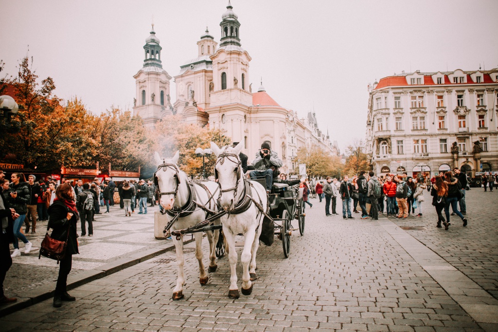 Prague Wedding Photoshoot in Autumn At Old Town Square, Charles Bridge And Astronomical Clock by Vickie  on OneThreeOneFour 27