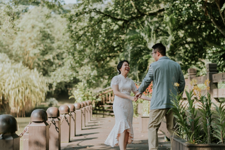 Malaysia Nature Theme Pre-Wedding Photoshoot At Lake Garden by Yan on OneThreeOneFour 3