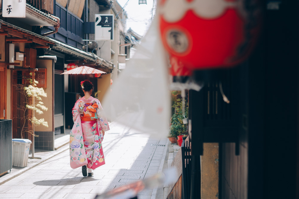 Pre-Wedding Photoshoot In Kyoto And Nara At Gion District And Nara Deer Park by Kinosaki  on OneThreeOneFour 16