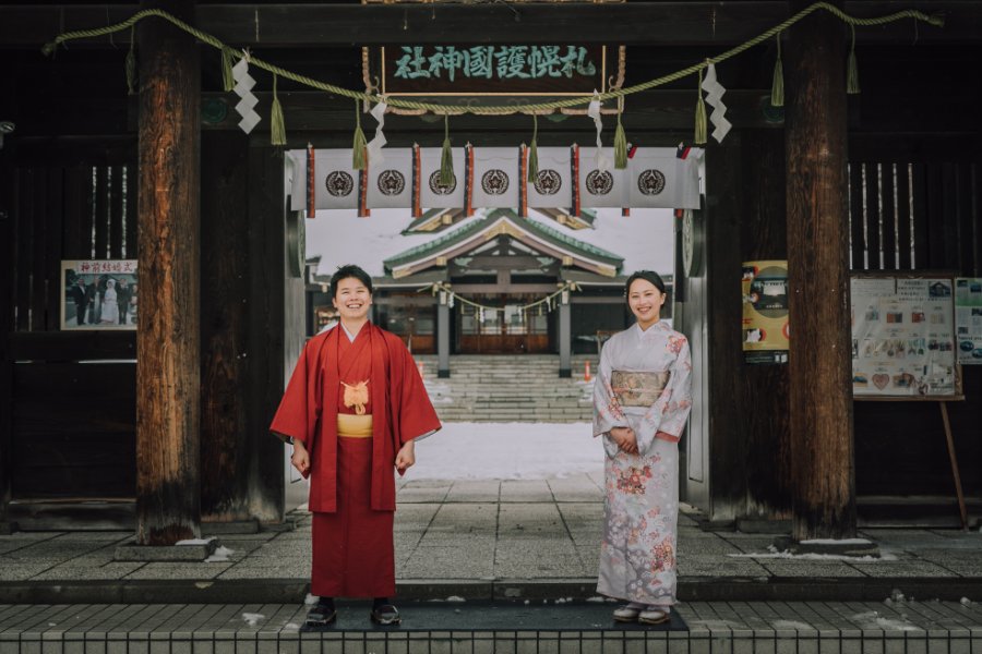 M&J: Magical snowy pre-wedding in Hokkaido wearing kimono by Kuma on OneThreeOneFour 12