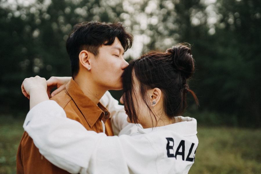 Singapore Pre-Wedding Photoshoot At Coney Island  by Charles on OneThreeOneFour 6