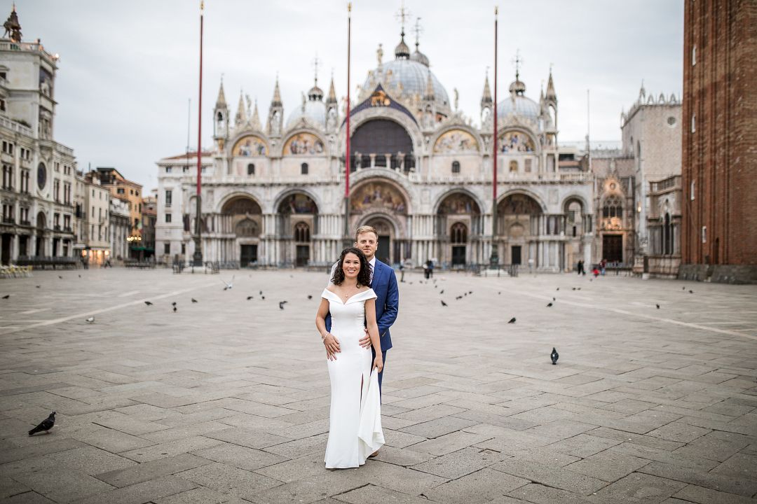 D&K: Romantic pre-wedding photoshoot at Italy Venice by Valerio on OneThreeOneFour 1