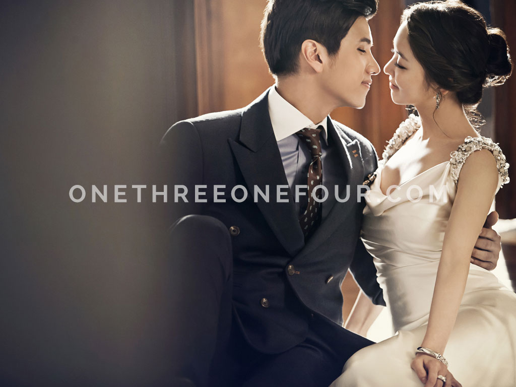 White | Korean Pre-wedding Photography by Pium Studio on OneThreeOneFour 28