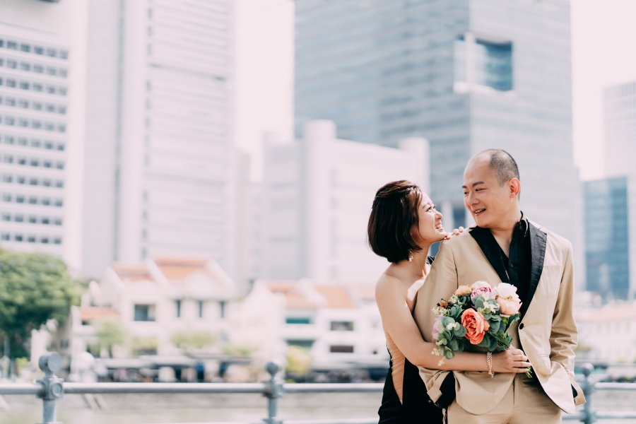 Singapore Pre-Wedding Photoshoot At Gardens By The Bay, Marina Barrage and Fullerton Hotel by Michael  on OneThreeOneFour 4