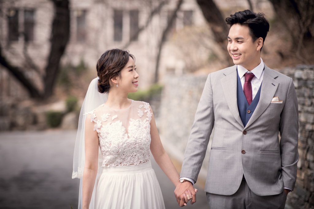 Korea Outdoor Pre-Wedding Photoshoot At Kyunghee University  by Junghoon on OneThreeOneFour 9