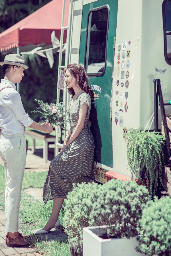 Taiwan Casual Unorthodox Modern Prewedding Photoshoot near Food Truck and Fields by Doukou on OneThreeOneFour 7