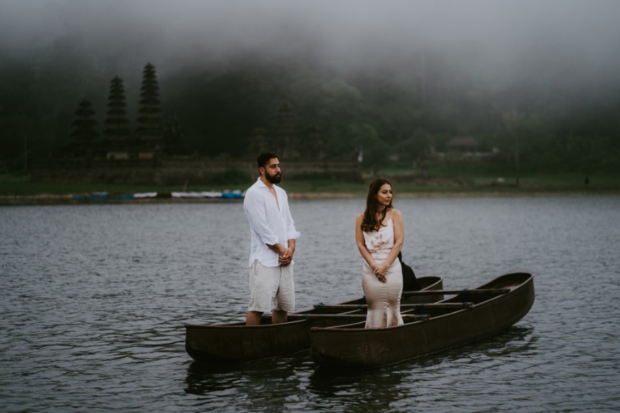 N&F: Mystical Honeymoon Photoshoot in Bali by Cahya on OneThreeOneFour 7