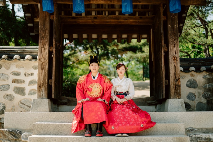 J&E: Traditional handbok photoshoot in Seoul, at Namsangol Hanok Village by Jungyeol on OneThreeOneFour 2