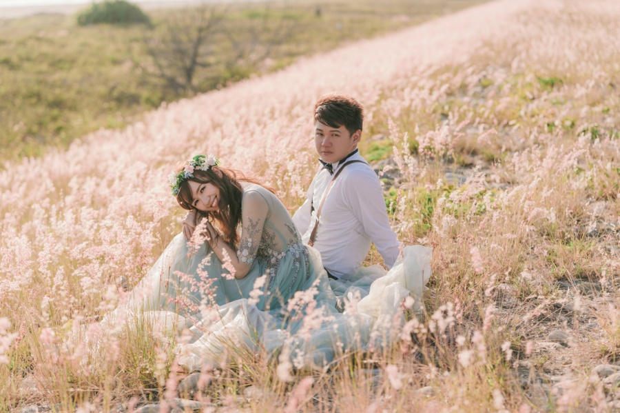 Taiwan Outdoor Pre-Wedding Photoshoot At The Forest And Beach  by Star  on OneThreeOneFour 7
