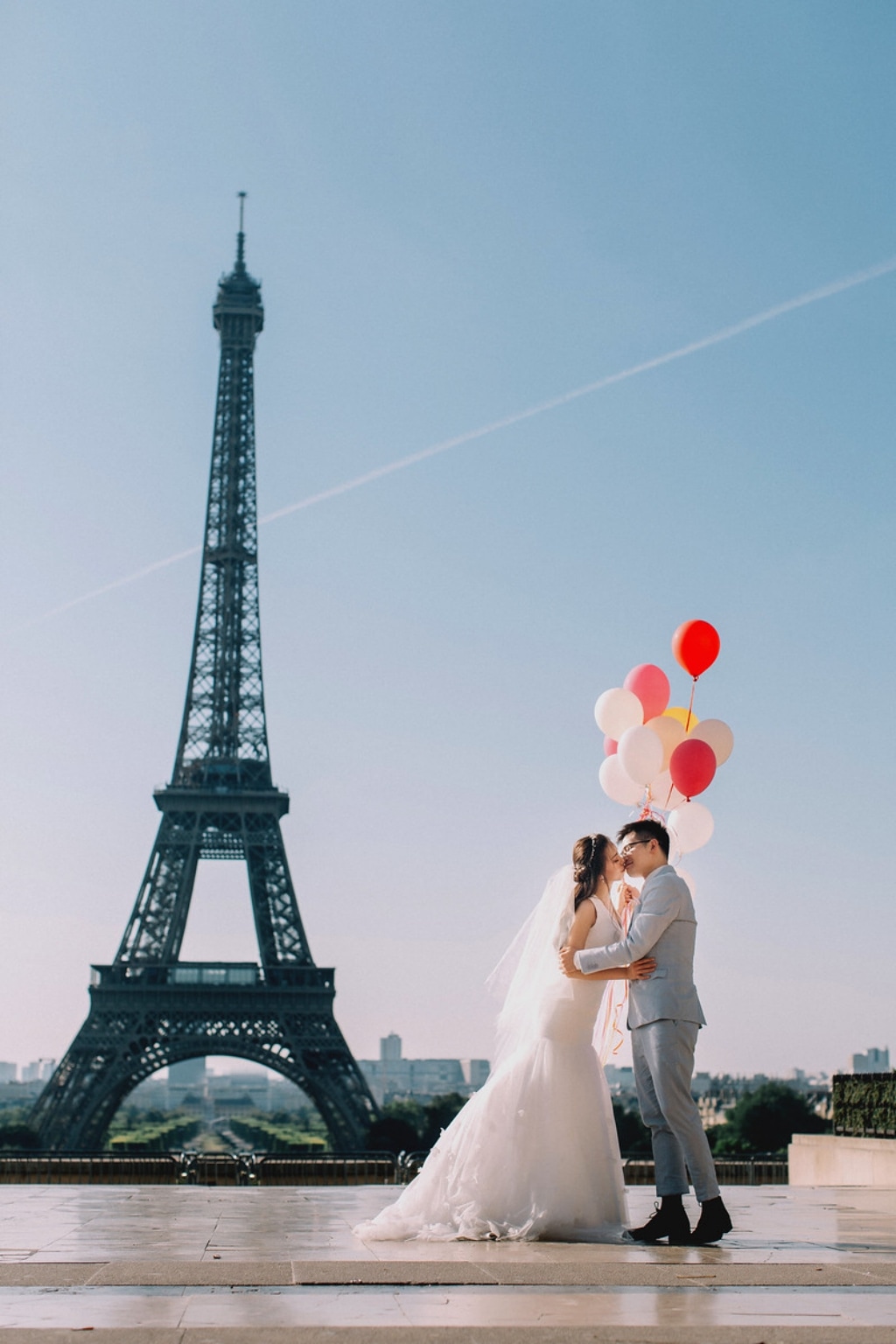 Paris Wedding Photo Session Arc de Triomphe by Vin on OneThreeOneFour 6