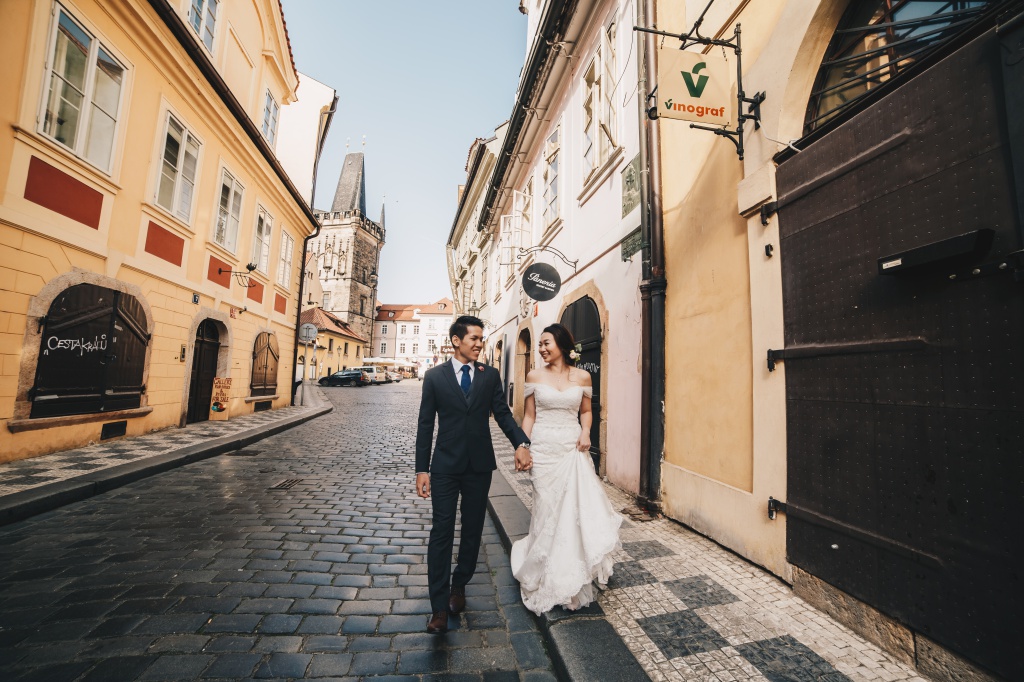 Prague Pre-Wedding Photoshoot At Old Town Square, Vrtba Garden And St. Vitus Cathedral  by Nika  on OneThreeOneFour 10