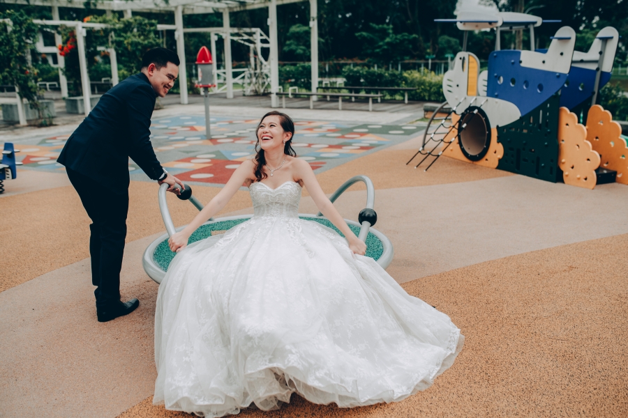Singapore Pre-Wedding Photoshoot At Seletar Airport And Colonial Houses by Chia on OneThreeOneFour 13