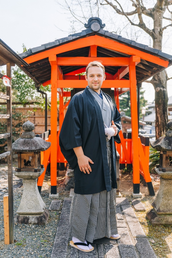 Kyoto Kimono Prewedding Photoshoot Higashiyama District Japan by Shu Hao on OneThreeOneFour 34