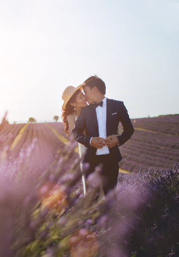 Provence Southern France Pre-Wedding Photoshoot at Lavender Fields & Sunflower Farm