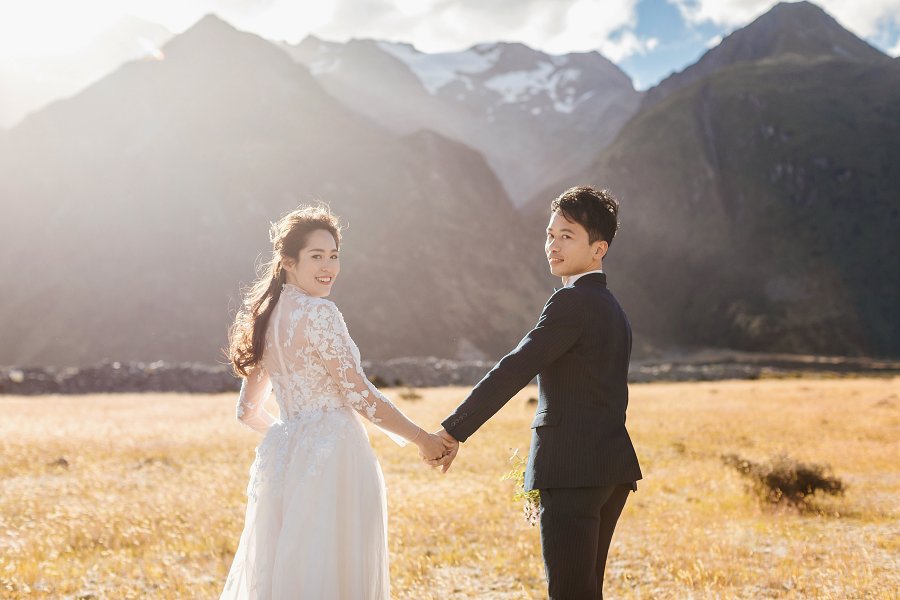 J&T: New Zealand Pre-wedding Photoshoot at Lavender Farm by Fei on OneThreeOneFour 11