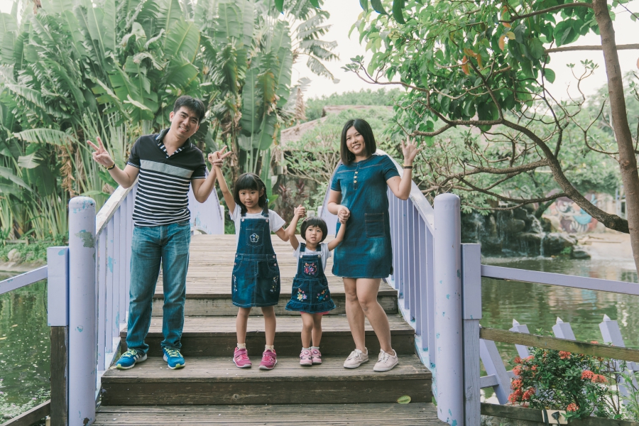 Taiwan Casual Family Photoshoot At An Animal Farm in Kaohsiung City by Star on OneThreeOneFour 3