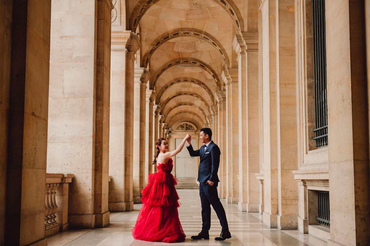 Springtime Romance: Paris Pre-Wedding Photoshoot | Eiffel Tower, Trocadero, Café, Louvre, Camoens Avenue, Bir Hakeim Bridge by Arnel on OneThreeOneFour 18