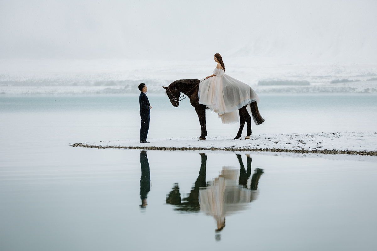 2-Day New Zealand Winter Fairytale Themed Pre-Wedding Photoshoot with Horse and Glaciers and Snow Mountains by Fei on OneThreeOneFour 17