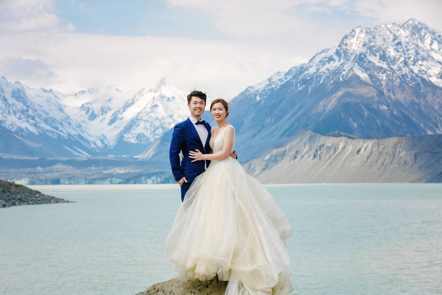 SH&J: Romantic fairytale pre-wedding in New Zealand with horse and at Lake Pukaki and Lake Tekapo by Fei on OneThreeOneFour 25