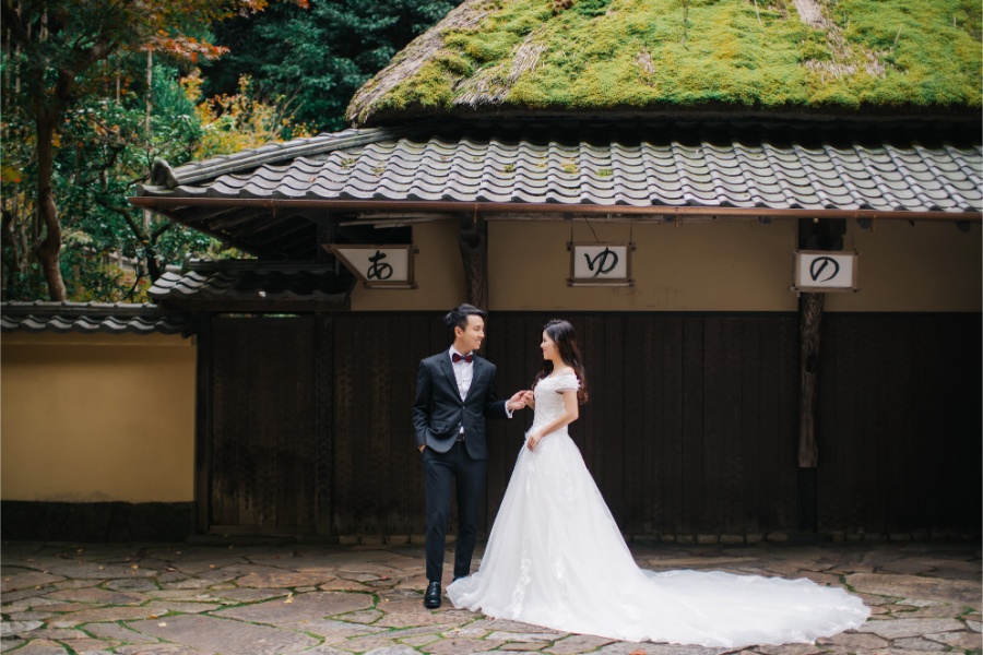 A&L: Kyoto Autumn Pre-wedding Photoshoot at Kimono Forest by Kinosaki on OneThreeOneFour 14