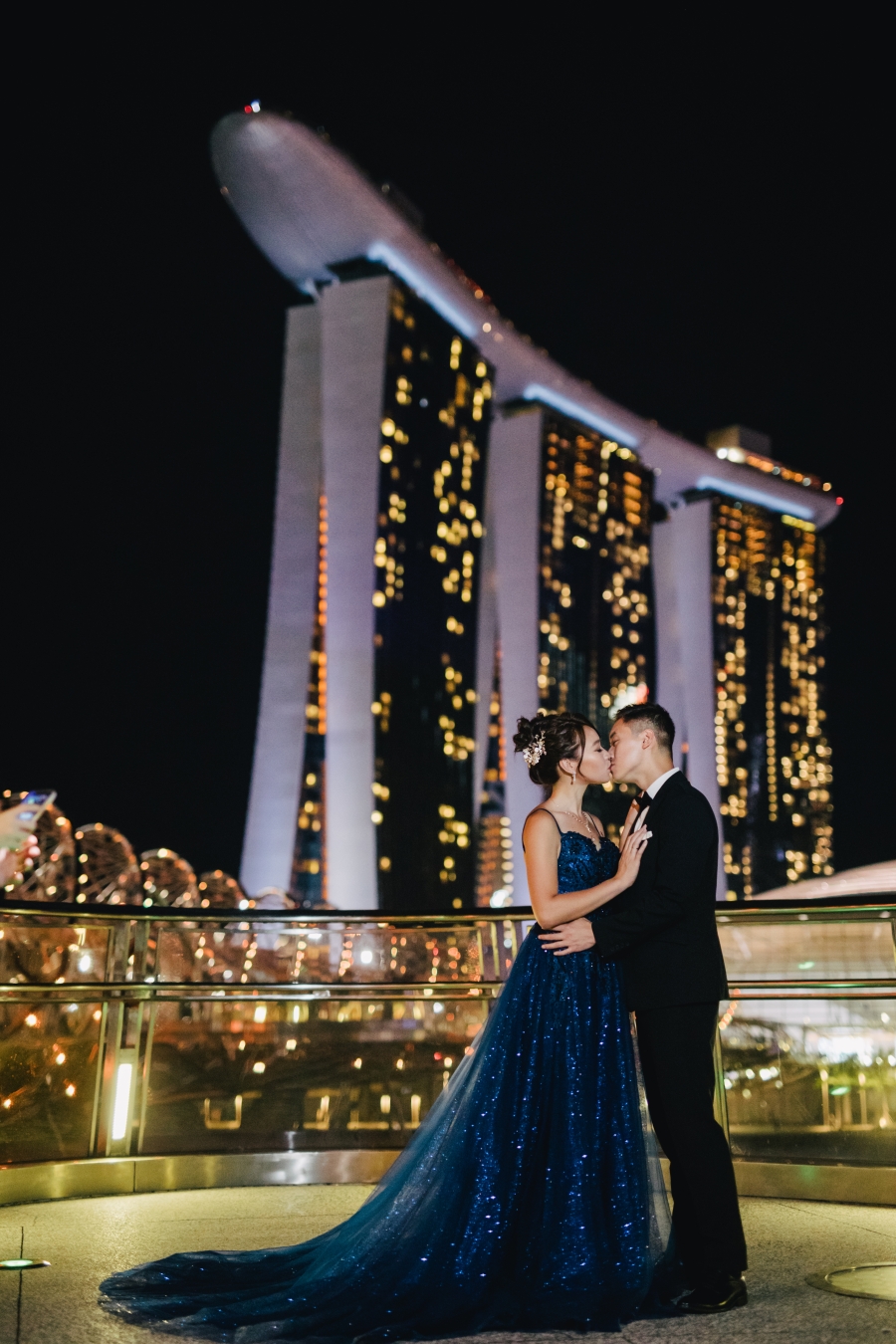 Singapore Pre-Wedding Photoshoot At Gardens By The Bay - Cloud Forest And Night Shoot At Marina Bay Sands by Cheng on OneThreeOneFour 15