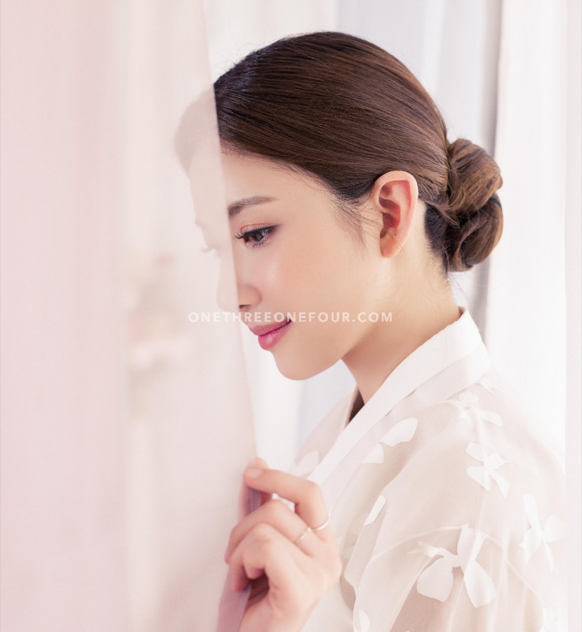 Gravity Studio Simple and Elegant Pre-Wedding Concept = Korean Studio Pre-Wedding by Gravity Studio on OneThreeOneFour 56