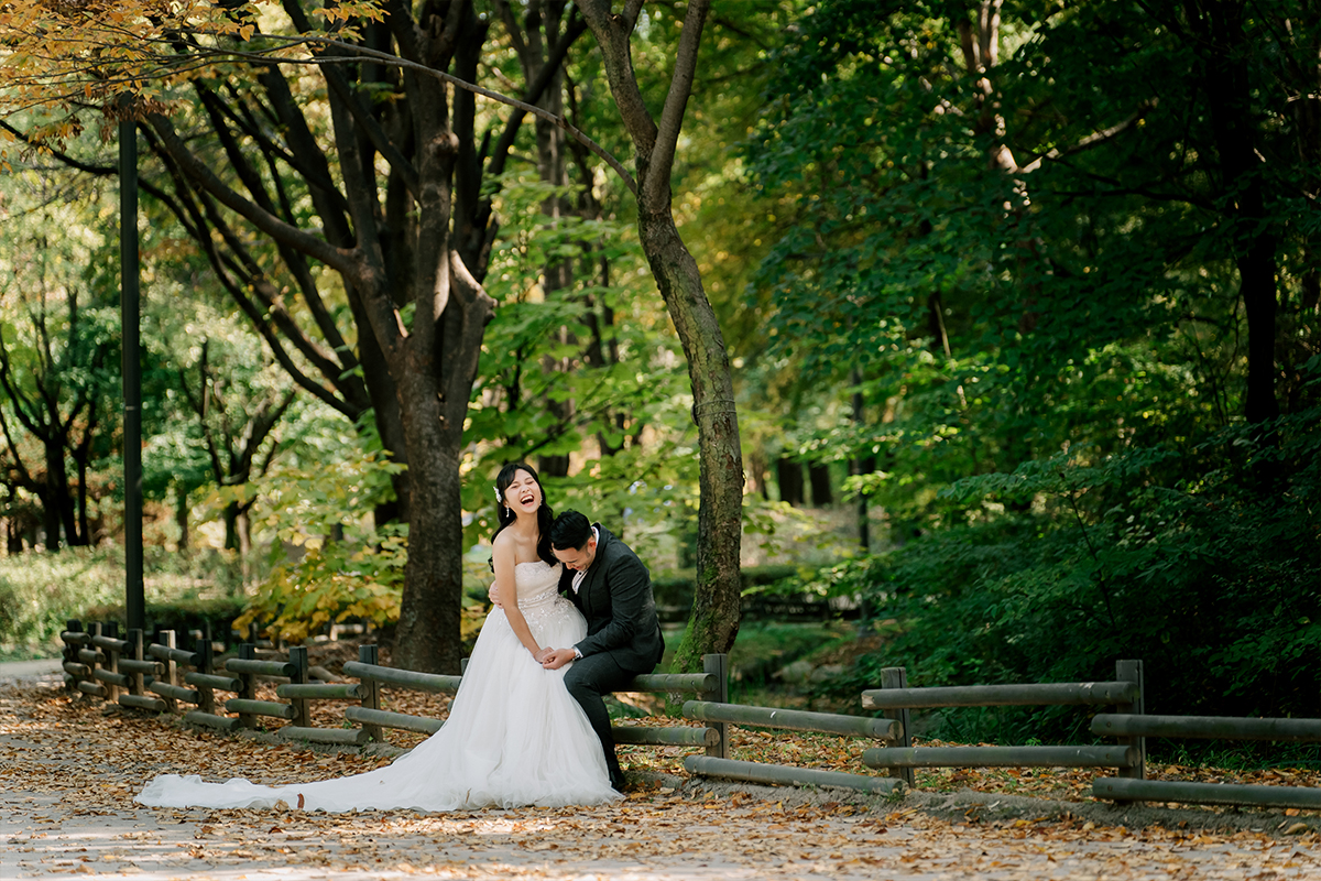 Yellow Gingko Autumn Pre-Wedding in Korea - Seoul Forest, Namsamgol Hanok Village & Samcheong-dong Cafe Street by Jungyeol on OneThreeOneFour 6