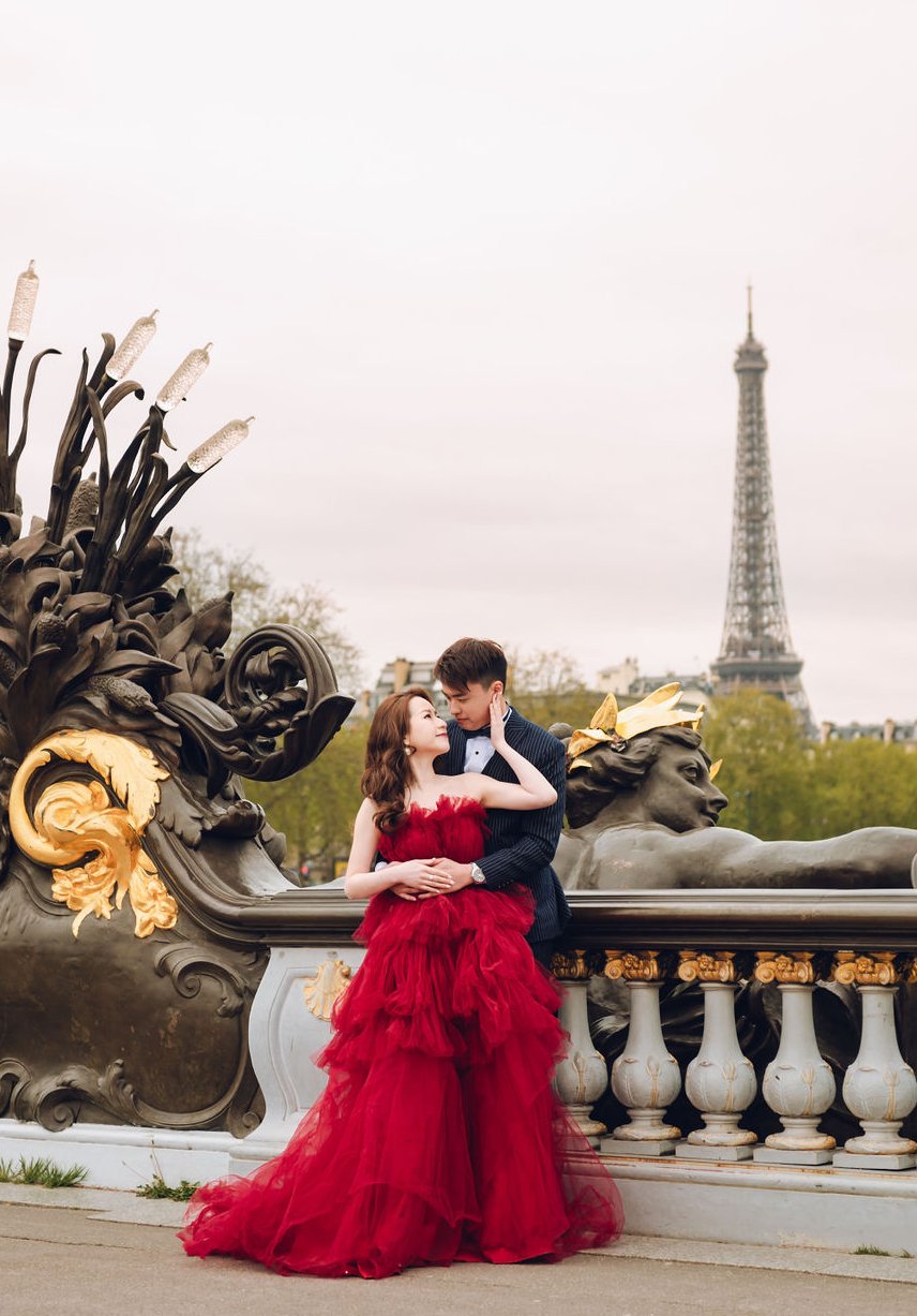 Paris Prewedding Photoshoot at Port Debilly, Palace Du Trocadero, Tuileries Garden, Lourve Museum 