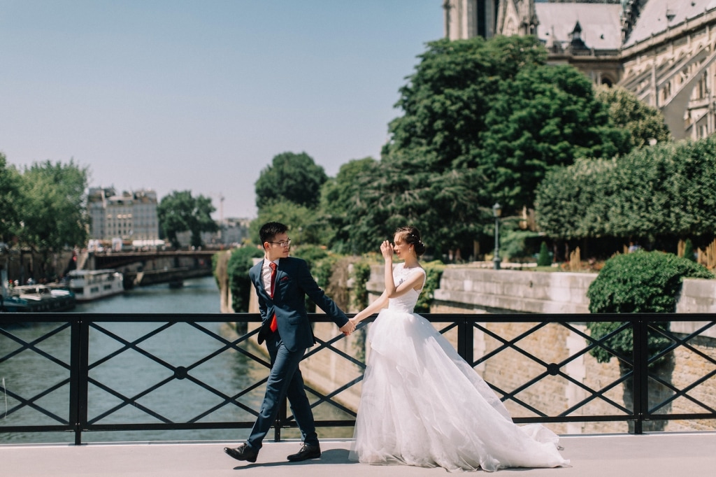 Paris Wedding Photo Session Arc de Triomphe by Vin on OneThreeOneFour 34