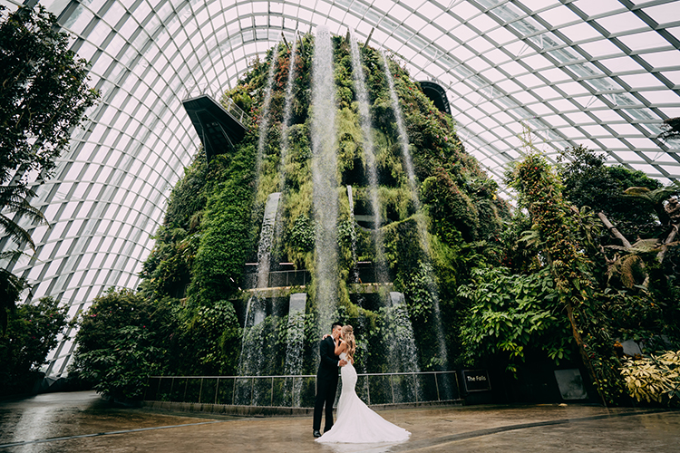 singapore wedding photoshoot gardens by the bay cloud forest