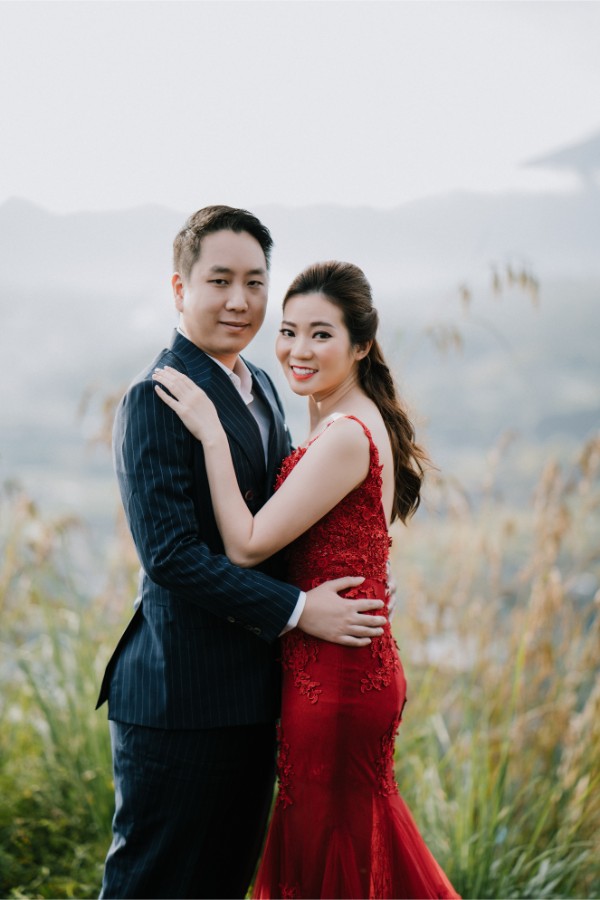 L&J: Whimsical Pre-wedding Photoshoot in Bali by Julie on OneThreeOneFour 11