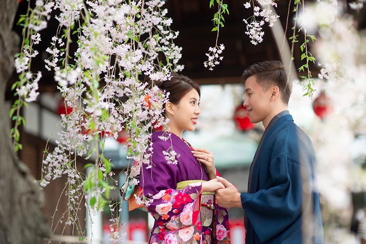 kyoto cherry blossoms wedding photoshoot gion district