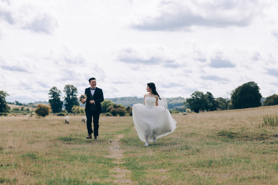 CH&ZW: Nature pre-wedding in London by Dom on OneThreeOneFour 18