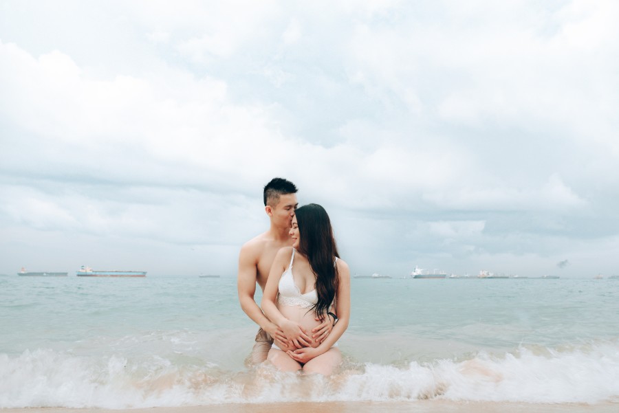 Singaporean influencer Faustina's maternity shoot at East Coast Park by Toh on OneThreeOneFour 13